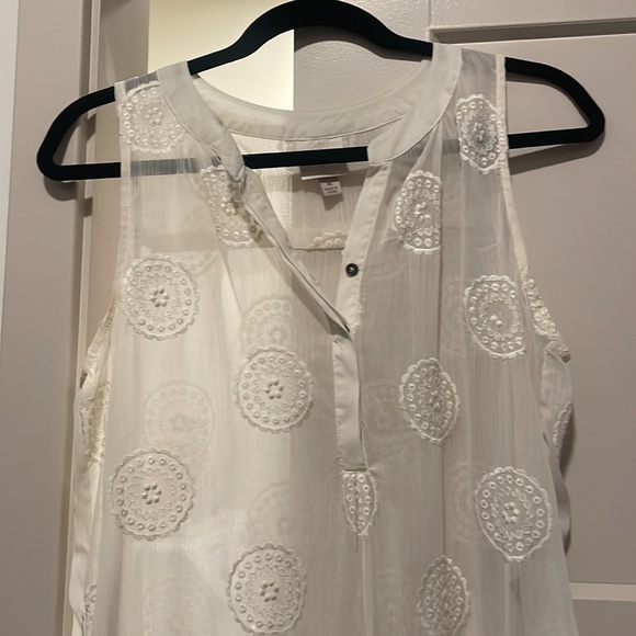 Top - Picture 2 of 2